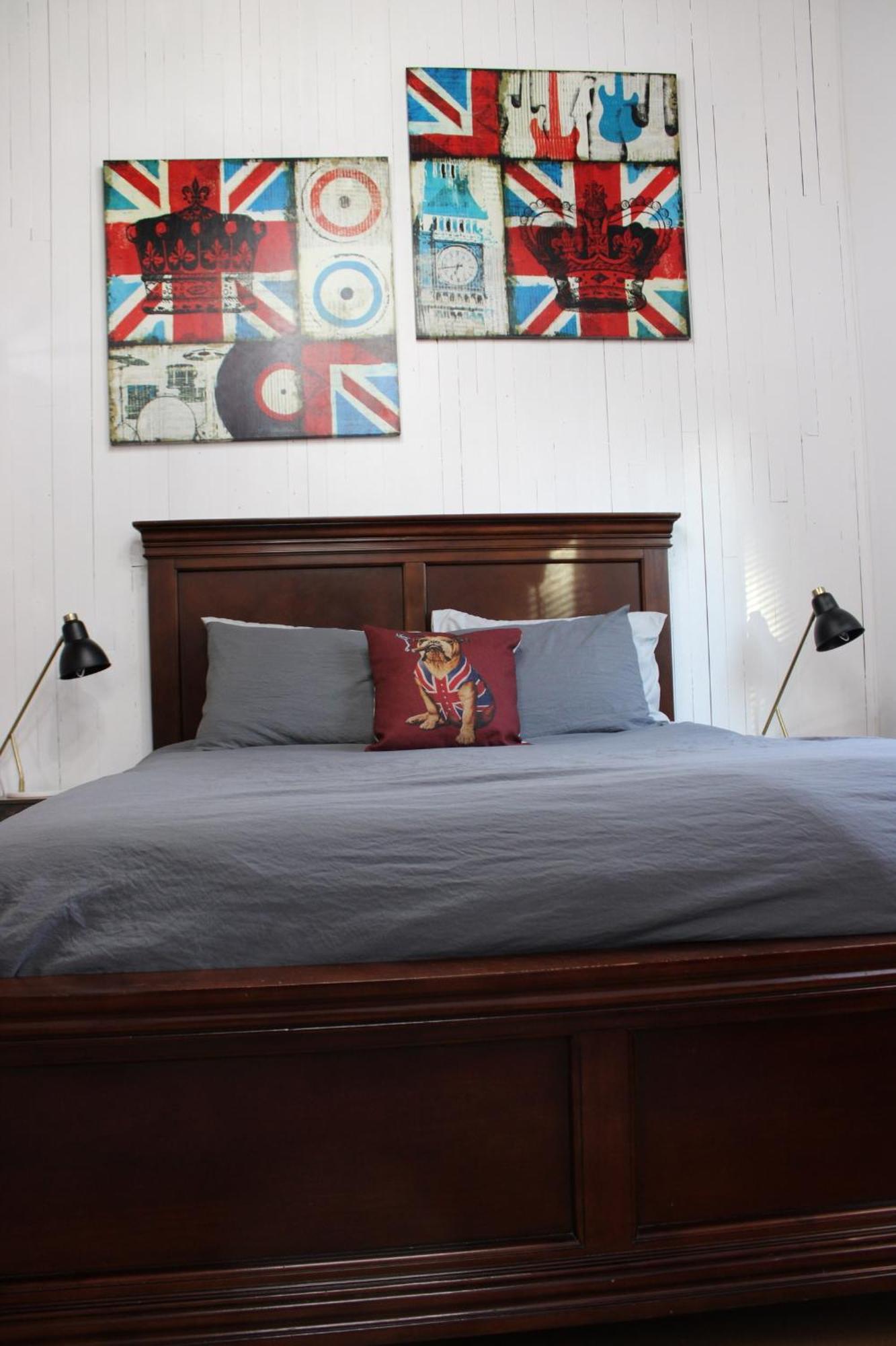 Private Bright Modern Studio! Queen Bed ! Victoria Buitenkant foto