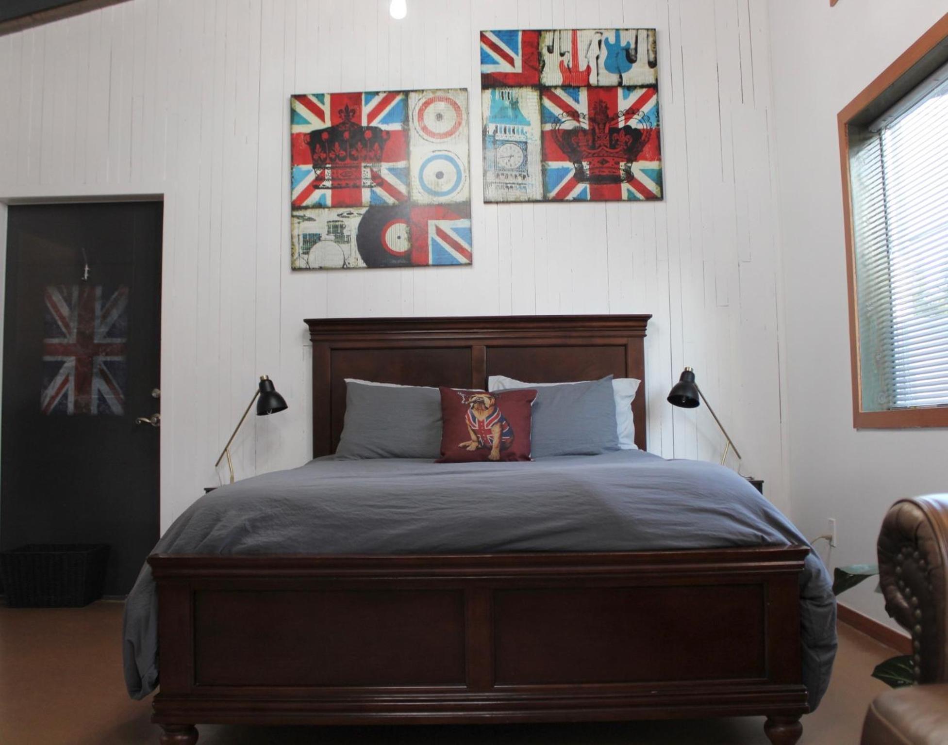 Private Bright Modern Studio! Queen Bed ! Victoria Buitenkant foto